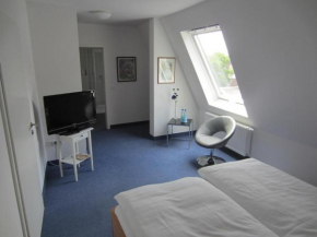 Гостиница Hotel Haus Thoeren  Керкен